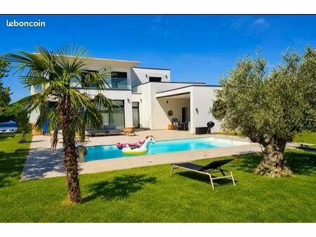 villa piscine