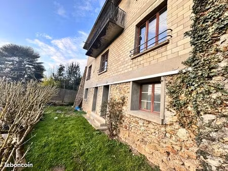 buc - vente de 3 studios t1 - centre ville - vue sur vallée et forêt