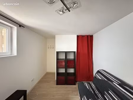 studio 1 pièce 16 m²