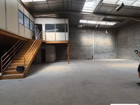 local d'activite 365 m² eybens