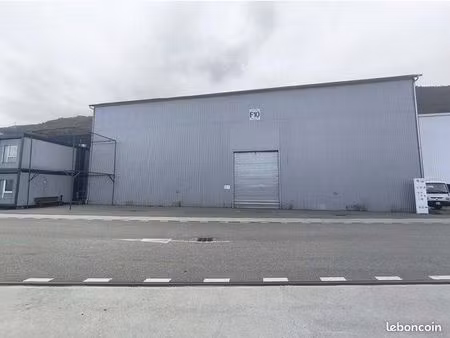 local 300 m² le cheylas