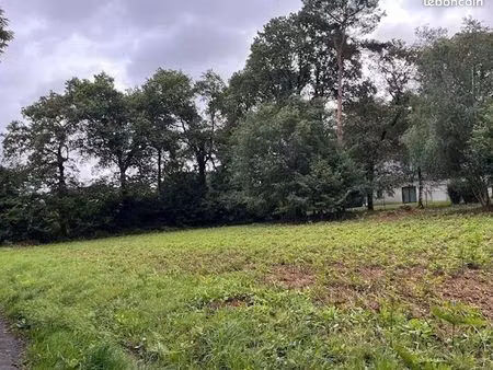 terrain constructible 770 m² viabilisé – 80 000 – duclair