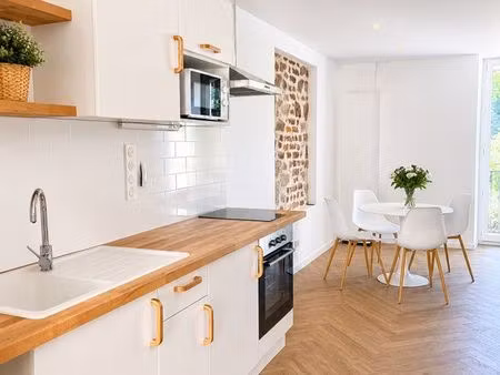 studio meublé 33 m2 + balcon - jamais habité - proche iut