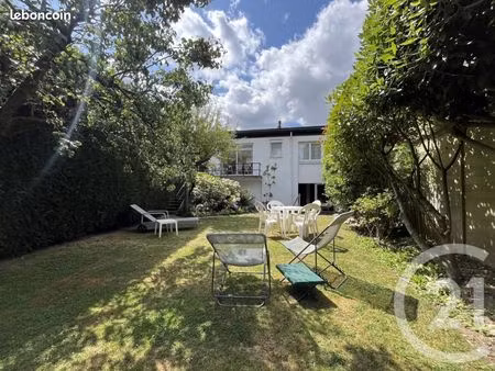 pavillon 4 pièces 105 m²