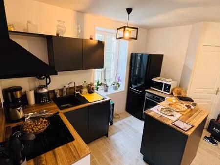 appartement rénové avec 2 chambres + cave privative