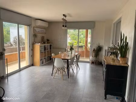 seyssins appartement dans maison atypique jardin et piscine