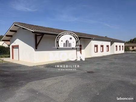 bureaux 486 m² coufouleux