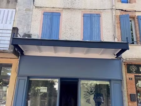 local commercial 220 m2