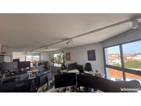 bureau 125 m²