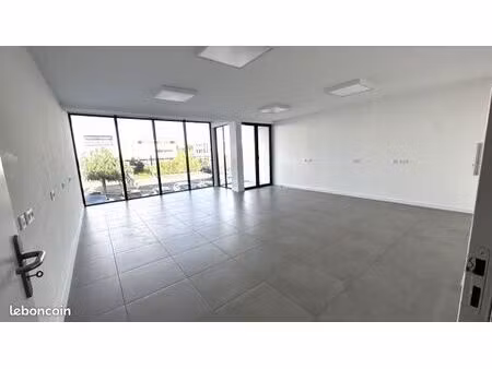 bureaux 165 m²