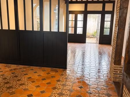boutique usage mixte – centre-ville – 200 m²