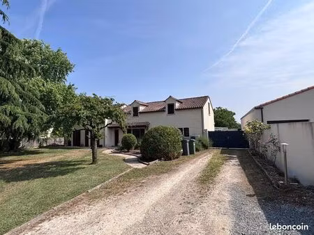 maison familiale de 225 m2 - mise au prix du marché