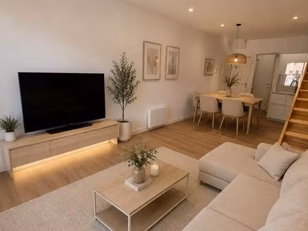 t1 duplex meublé de 45 m² entièrement rénové – centre-ville de tullins
