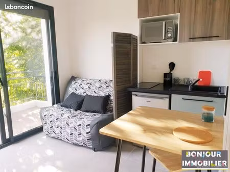 studio 1 pièce 13 m²