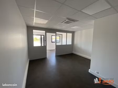 local 245 m² champdieu