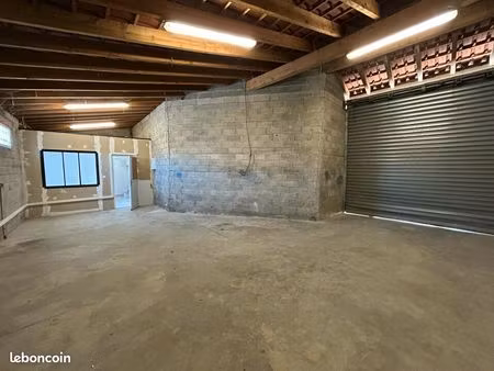 local d'activite 90 m² fonbeauzard