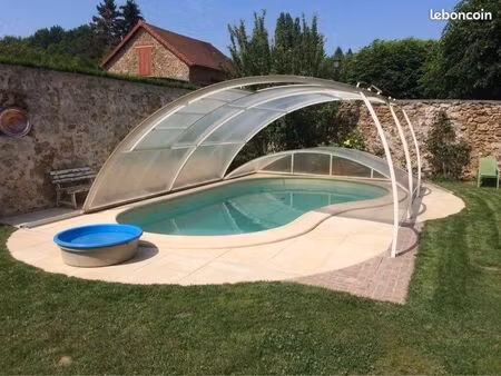 maison avec jardin et piscine