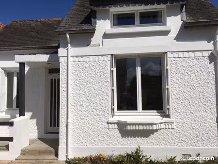 maison t3 centre et plage à pied meublée/équipée avec jardin / parking devant disponible m