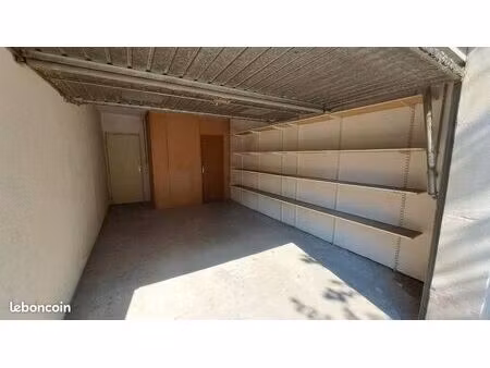 parking/box 21 m² avignon
