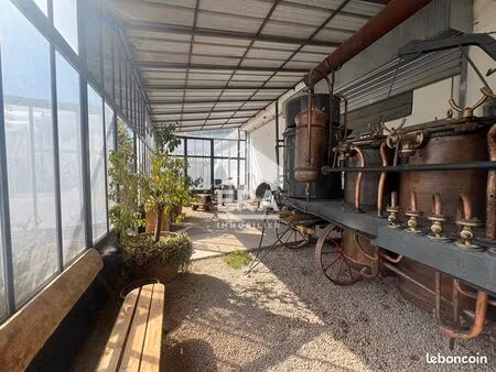 local commercial 200 m² mormoiron