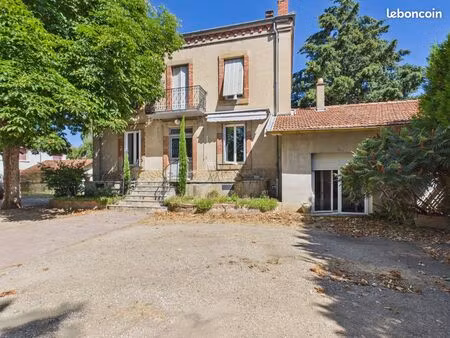 maison bourgeoise de caractère avec dépendance – sainte-florine