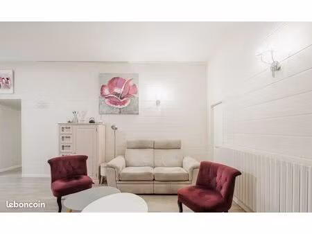 location petite maison 80 m2 à courlay avec terrasse et petit terrain