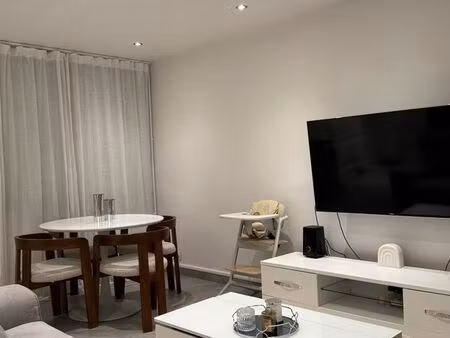 appartement entièrement rénové – charges et chauffage inclus