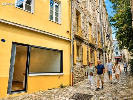boutique à louer vannes centre historique