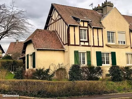 maison de caractère 125m2 – dpe d– jardin 490m² – vue dégagée – pompe à chaleur neuve