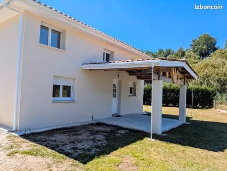 particulier vend maison 94 m2 sans mitoyenneté ni vis à vis  année 2013 en excellent état