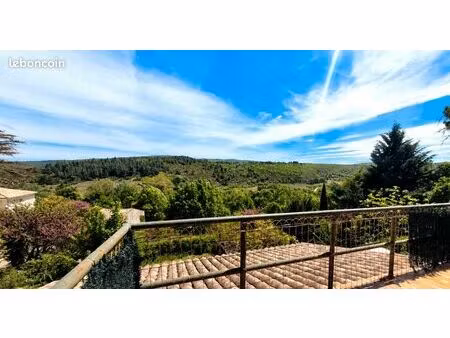 ? maison de caractère avec vue panoramique  2 logements  terrasse & jardin – provence