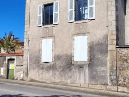 lots de trois appartements en location parthenay