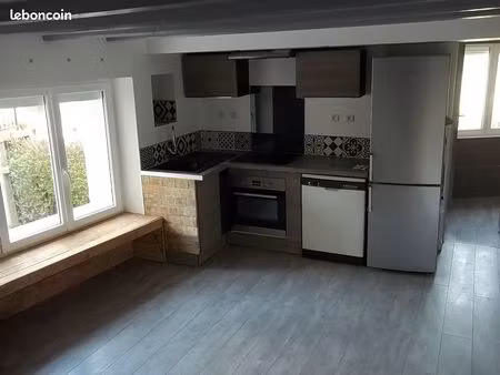 affaire exceptionnelle maison de ville rénovée quartier calme et agréable