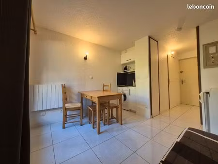 studio centre habère poche