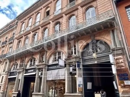 bureaux 609 m²
