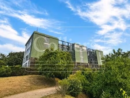 bureaux 906 m²