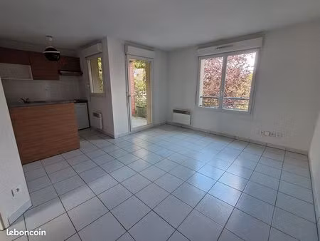 appartement t2  42 m²  maubeuge centre