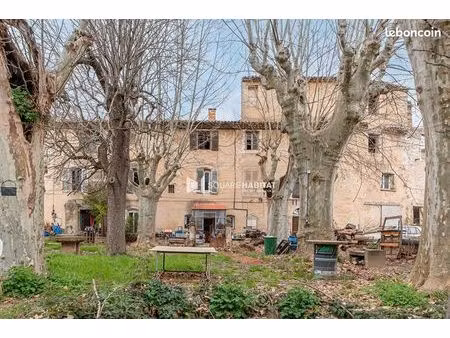 immeuble 20 pièces 1150 m²