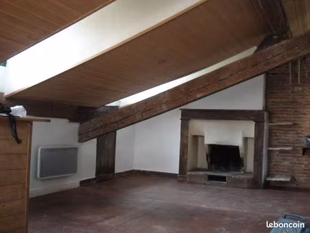 part. loue petit loft ancien centre capitole