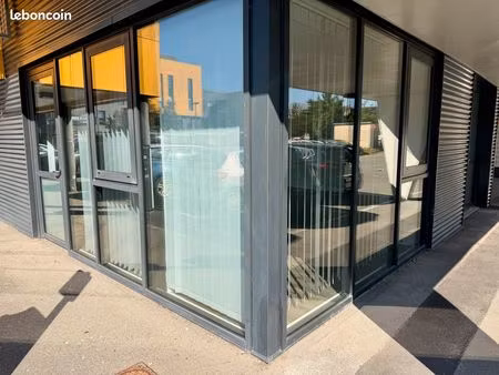 local bureau à louer – 50 m² – lorient la base