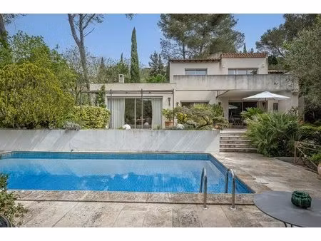 villa 5 pièce(s) 182.80 m2 + piscine + 4 terrasses + garage+ pool house + abris de jardin