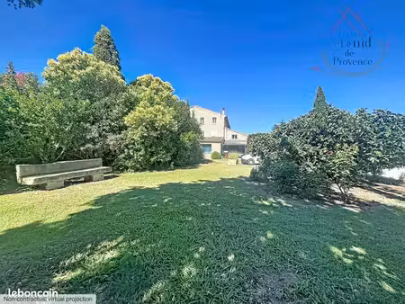 maison 9 pièces 300 m²