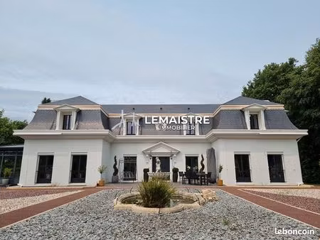 propriété 7 pièces 230 m²