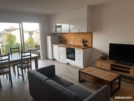 appartement meublé et équipé centre ville de meximieux accès à toutes les commodités + pla