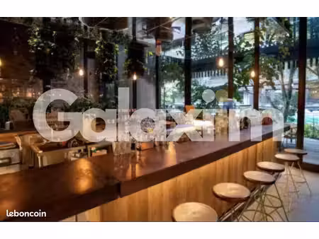 restaurant 300 m² la gacilly