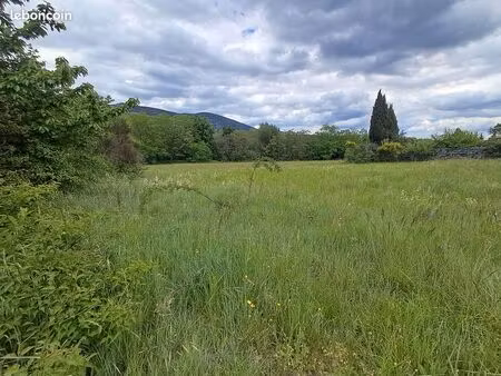 terrain constructible viabilisé en zone rurale
