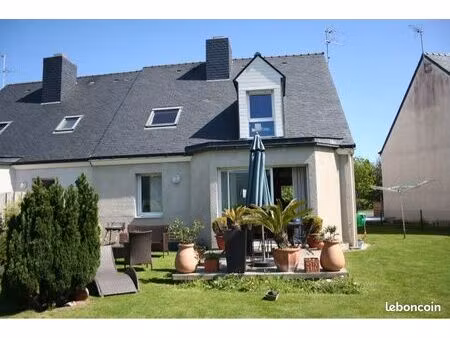 maison 2003 proche centre jardin bien expose - garage