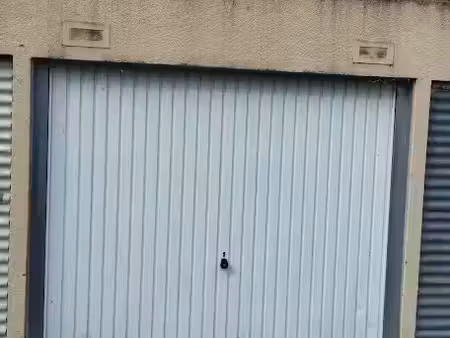 vente parking 12 m² à fresnes (94260)  18 000 €