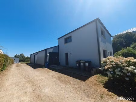local 256 m² merlevenez