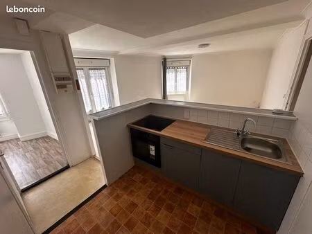 appartement t3 – 65 m² – centre de la suze-sur-sarthe